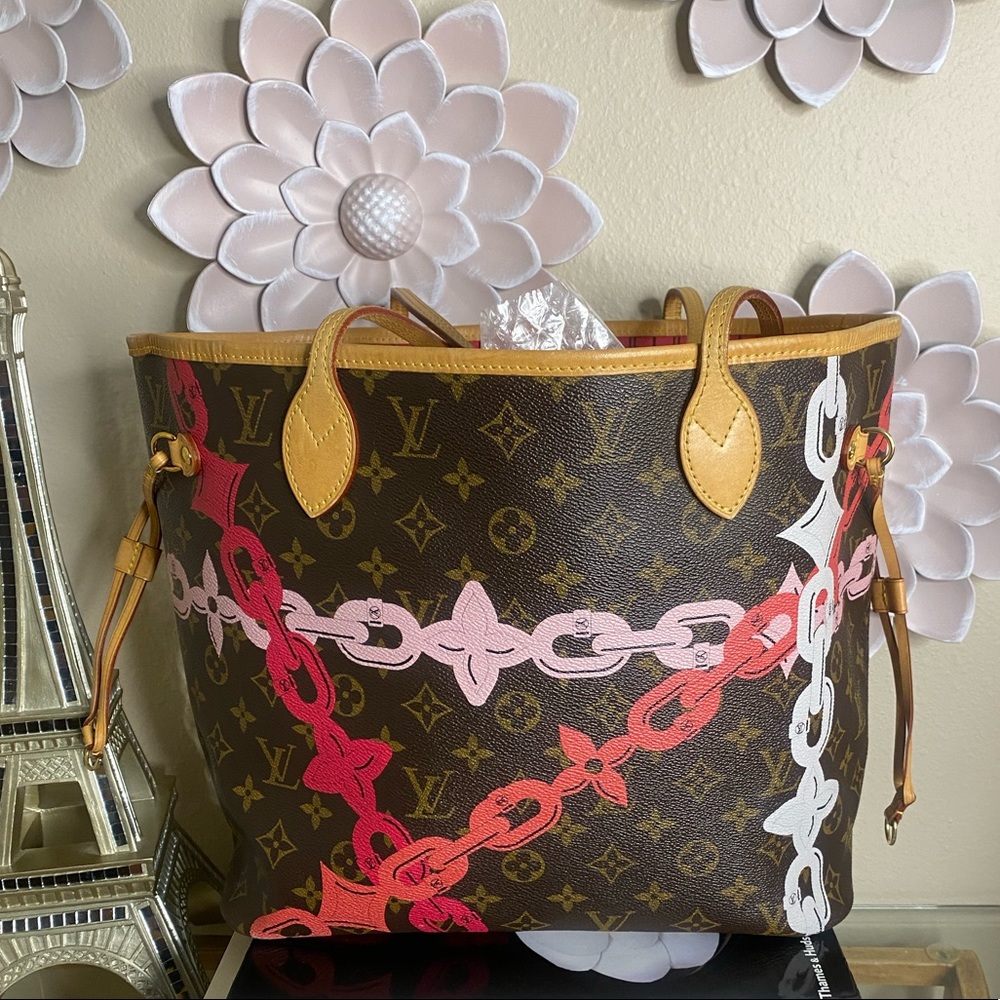 Louis Vuitton Monogram Limited Edition Neverfull MM Bay Chain